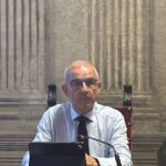 PNRR –  COSSA: “EFFETTO INSULARITÀ CAUSA DI RITARDO DI SVILUPPO. COSTITUZIONE IGNORATA DA GOVERNO E PARLAMENTO”